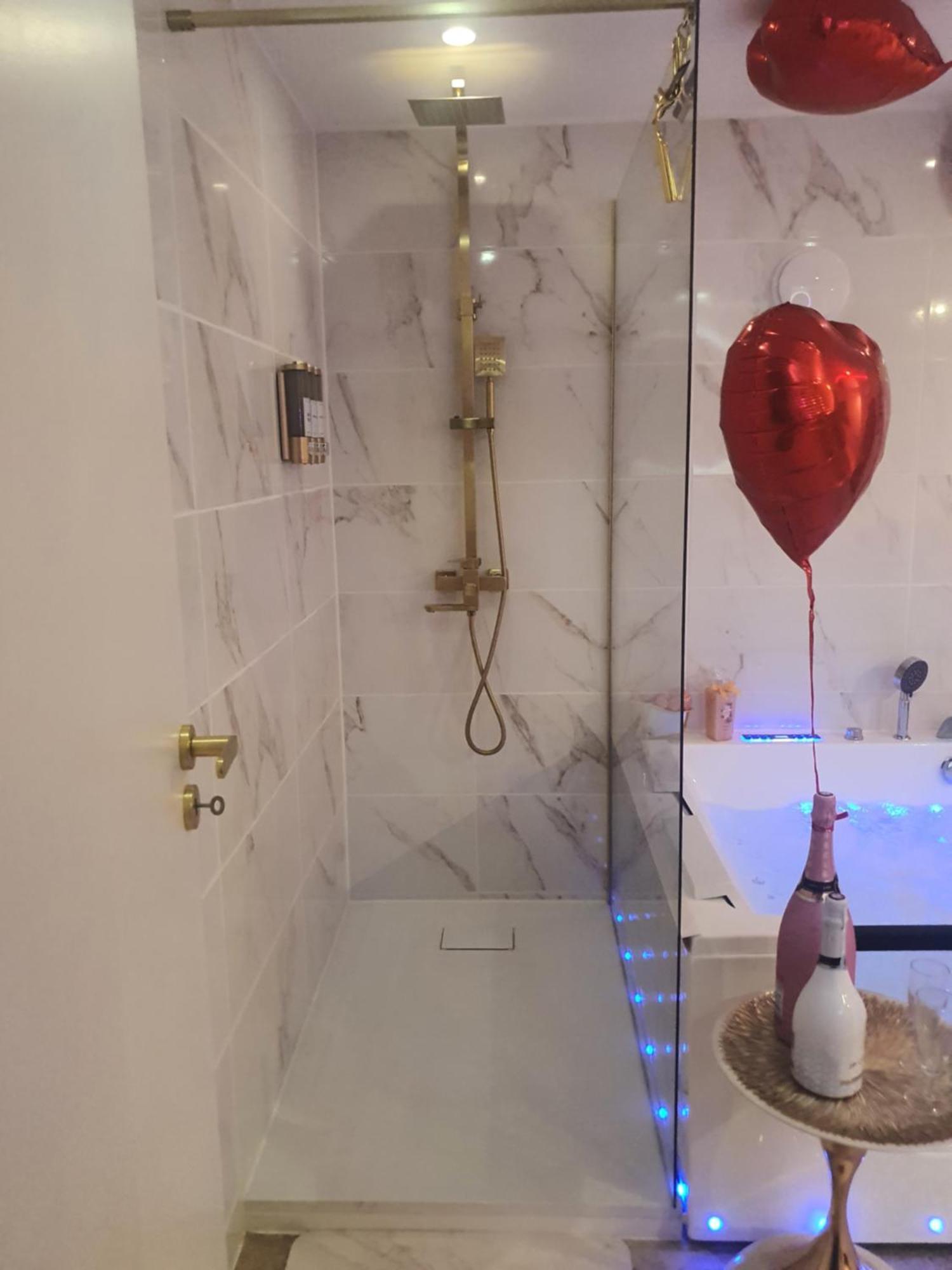 Aphrodisia Loveconcept Apartment Maraussan